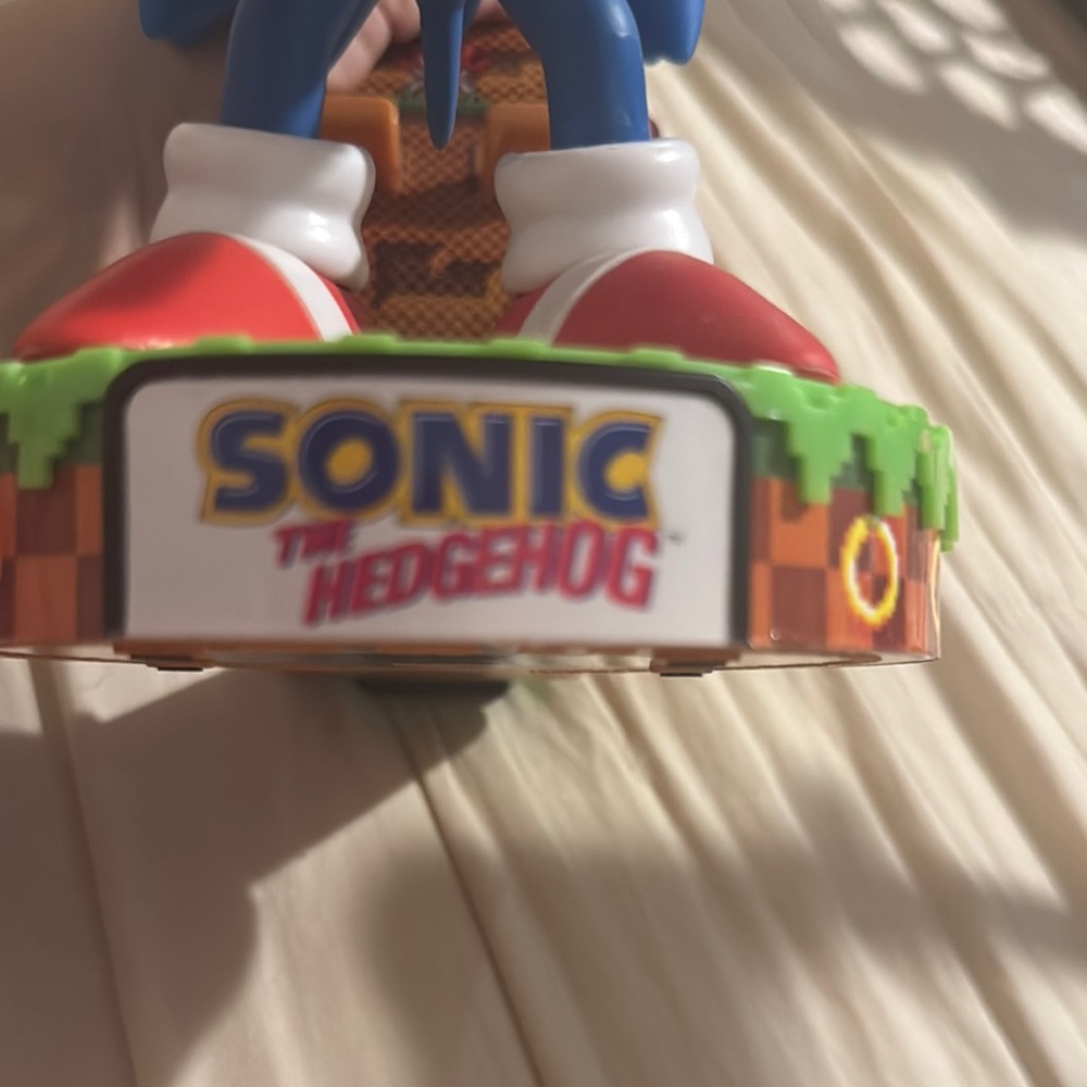 Sonic the Hedgehog PS5 controller holders - Picture 5 of 8